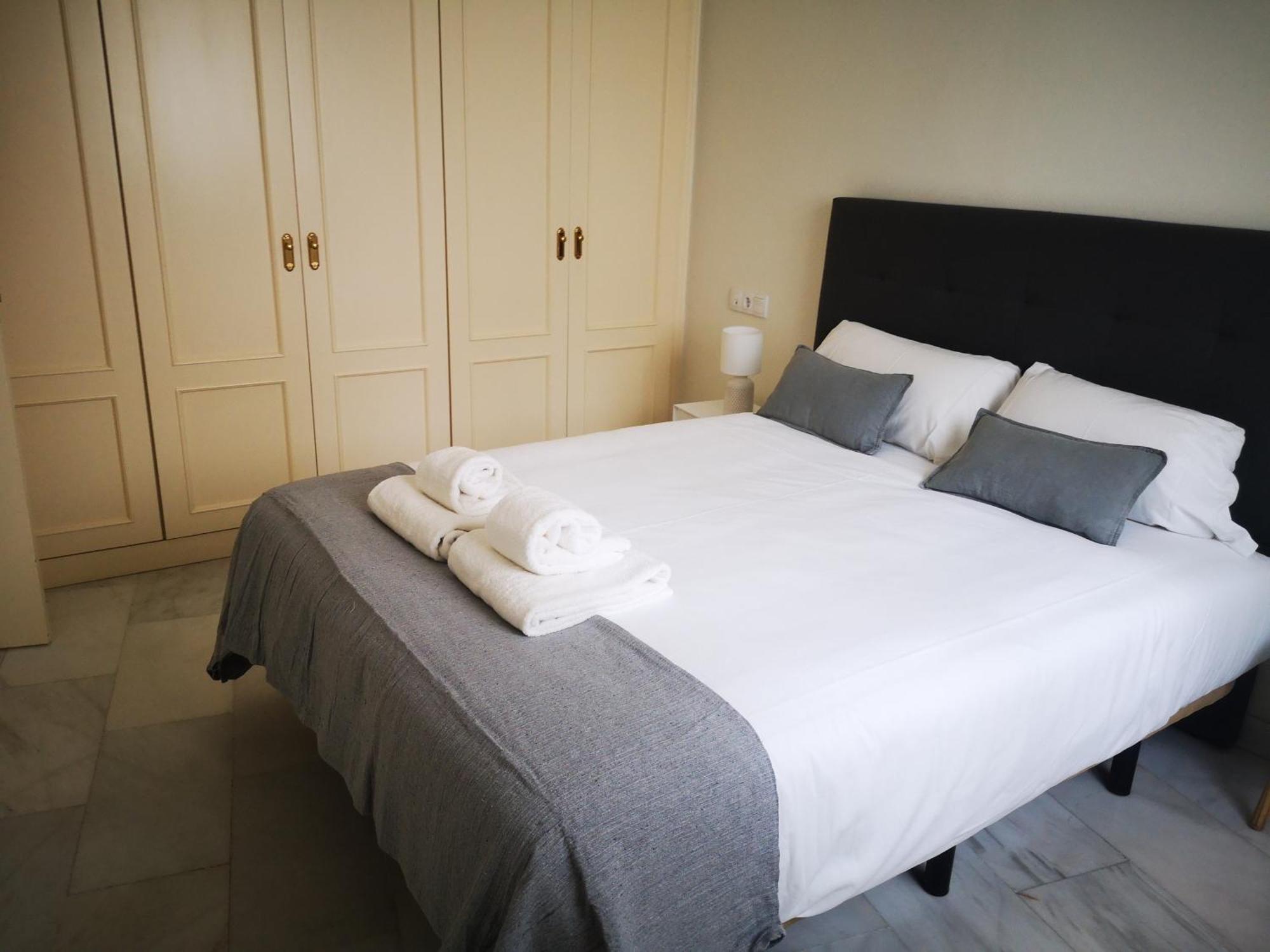 Charming Bright Apartment With Balconies On Cuesta Del Rosario Sevilha Exterior foto